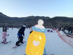 -济南卧虎山滑雪场