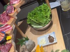 -山川小町·极番烧肉(新地假日广场店)