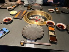 -铭牛烧肉·和牛海鲜自助(高新月牙湖店)