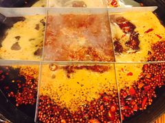 -岗上渣渣老火锅(两路口店)