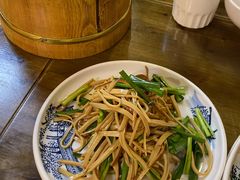 韭香鸡蛋干-伊兰麒兰馨园·川菜·清真馆(339电视塔店)