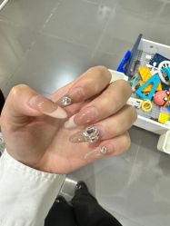 -进巍美甲美睫