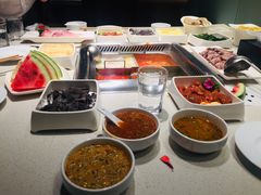 -海底捞火锅鲜切牛肉主题店(长寿路店)