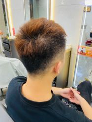 -七分屋LA·烫发·染发·剪发