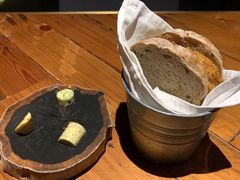 餐前包-AZUL by FUEL蓝色·法式酒馆(琶醍店)