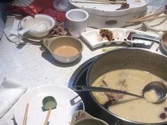 -三人行骨头王火锅(长寿店)