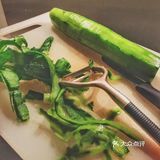 「香炒黄瓜条牛肉糜配搭烤全麦吐司」