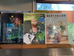 -莓园冰淇淋店