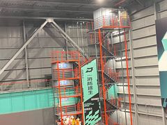 -极限PLAY运动娱乐新世界·团建派对表演休闲馆·室内高空游乐园