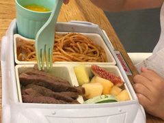 -汽车博物馆主题餐厅