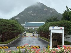 -青瓦台舍廊房