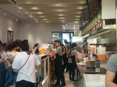 -CoCo都可(湖滨银泰店B区店)