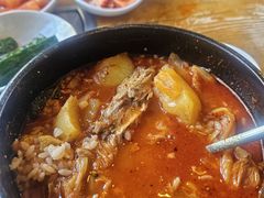 -喇喇排骨火锅·传统韩式脊骨汤(望京西园总店)