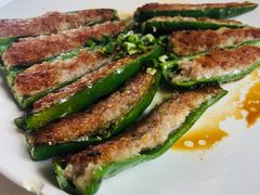 煎酿尖椒-河边私房菜