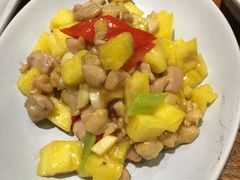 小炒菠萝鸡丁-云海肴·云南小炒·汽锅鸡(天津国金汇店)
