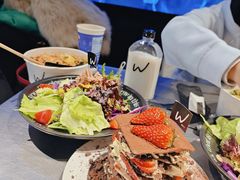 -W COLLECTIVE  DESSERT SHOP