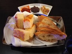 -卡佩罗意大利餐厅及酒吧Al Cappello Trattoria