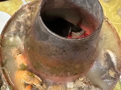 -鑫渔港海鲜本地菜·山海关浑锅(东戴河店)