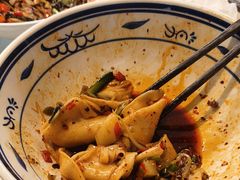 -阿瓦山寨·湘菜现炒·剁椒鱼头王(咸阳总店)