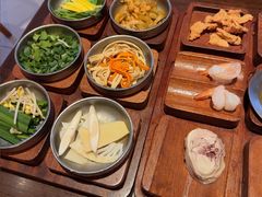 -银米·云南传统过桥米线(双廊黑金冠店)