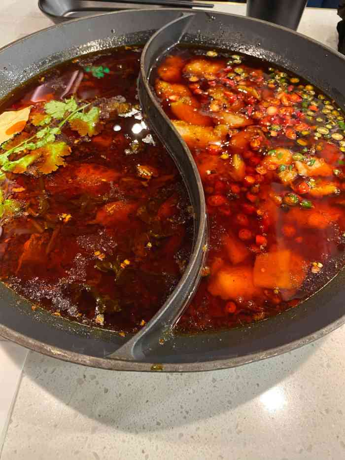 新辣道鱼火锅(摩尔城店)