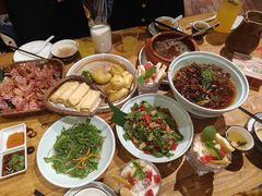 -老滇山寨•云南特色菜•地方菜•民族风情歌舞表演(金碧店)