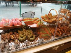 -巴黎贝甜(大宁国际商业广场店)