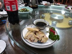 白斩鸡-七的湖·晚芳亭·阳澄湖农家菜·大闸蟹(莲花岛店)