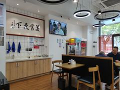 -陇上全荟兰州传统牛肉面(延吉路店)