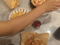 -必胜客(尹山湖歌林公园店)