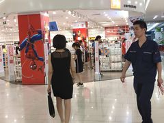-名创优品(机场路百信广场店)