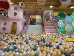 -多多淘儿童体验中心(重庆来福士店)