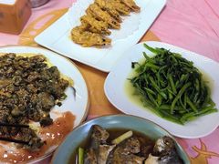 -鑫悦楼煎蟹·16年海鲜大排档