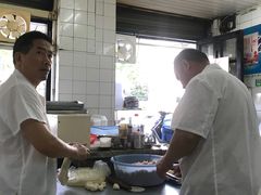 -黄阿姨锅贴大王(万航渡路店)