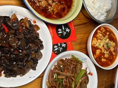 -老三样·美食研究中心(世贸路店)