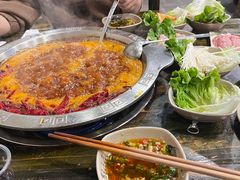 -洞亭火锅(防空洞总店)