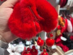 -名创优品(北京新中关购物中心地铁层店)