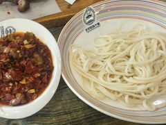 -歹歹的加个面过油肉拌面