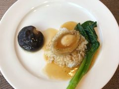 鲍鱼捞饭-大中华希尔顿酒店-念自助餐·嗨啤·小龙虾