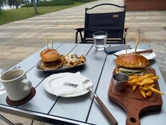 -三勾JJJ Burger&Coffee(梅溪湖店)