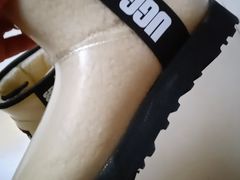 -UGG(燕莎奥特莱斯购物中心店)