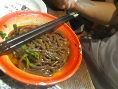 -爆炸头阿姨小四川正宗川味小吃(无任何分店)