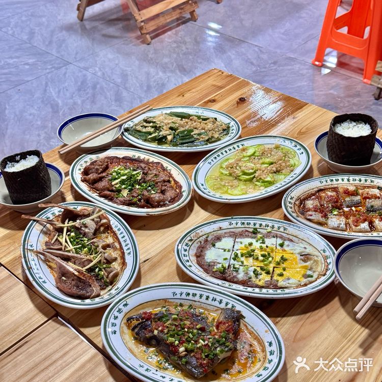 余杭新开的❗️❗️❗️干蒸菜好吃晕了。。。