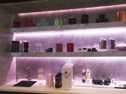 -TONI&GUY