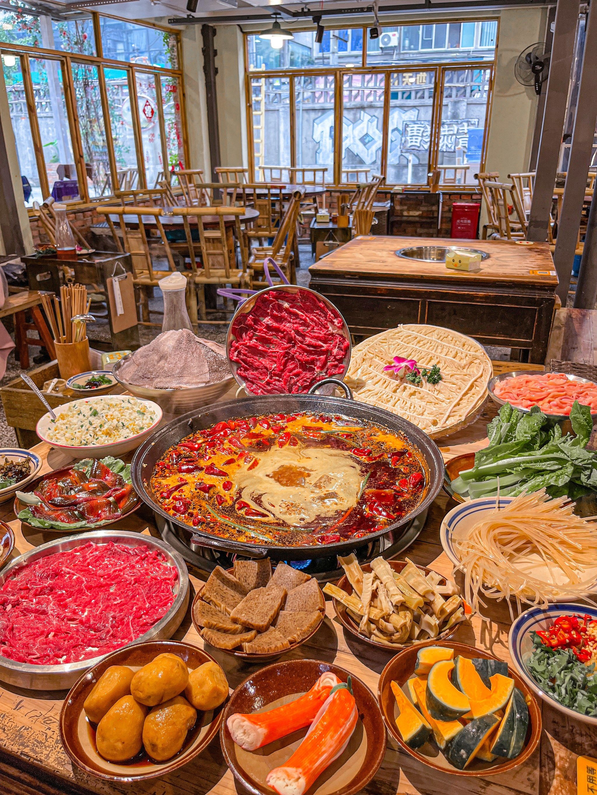 水碾河居然藏了这么一栋e人仓库火锅🍲