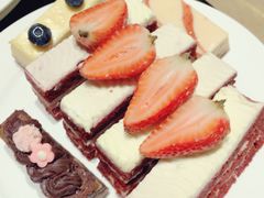 红丝绒蛋糕-大中华希尔顿酒店-念自助餐·嗨啤·小龙虾