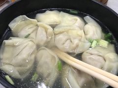 三鲜大馄饨-万寿斋(山阴路店)