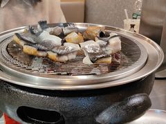 -围炉肉舍丹东海鲜烤肉·烤活鳗(步行街店)