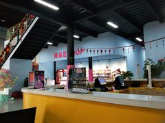 -嘿哟动霸CHUA·新潮玩运动娱乐中心·蹦床滑冰团建乐园