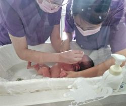 -月之旅·尊 高端月子会所(科馨别墅一店)